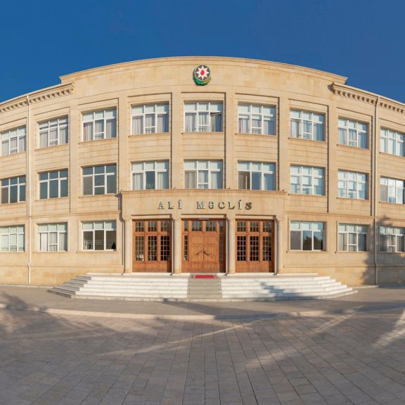 Naxçıvanın Rəqəmsal İnkişaf və Nəqliyyat Nazirliyinin işçilərinin say həddi müəyyən edilib