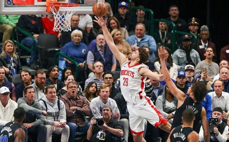 Türkiyəli basketbolçu NBA-da yeni rekorda imza atıb