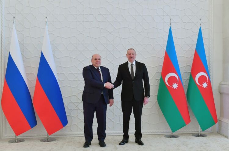 Azərbaycan Prezidenti İlham Əliyevin Rusiya Hökumətinin sədri ilə görüşü olub <font color='red'> - YENİLƏNİB 2</font><font color=red> - FOTOLAR</font>