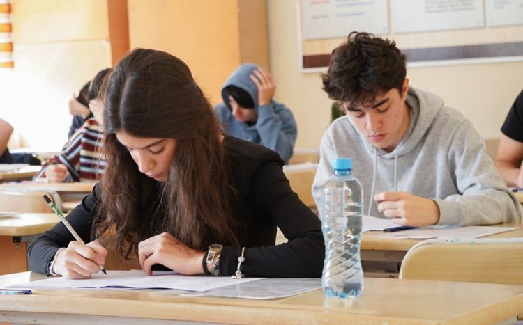 Buraxılış imtahanına 474 nəfər gəlməyib, 16-nın nəticəsi ləğv olunub