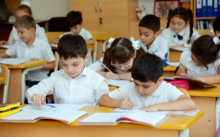 Şagird yerdəyişməsi müvəqqəti dayandırılır