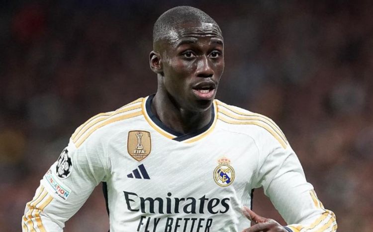 "Real" klubu fransalı futbolçusu ilə yeni müqavilə bağlayıb