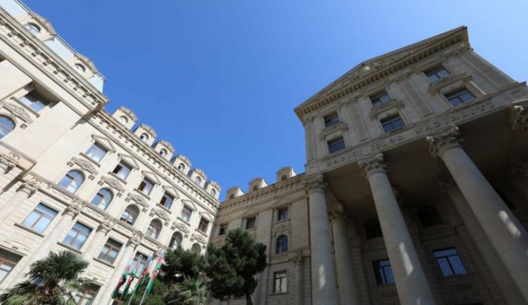 XİN Konqonu Milli Günü münasibətilə təbrik edib