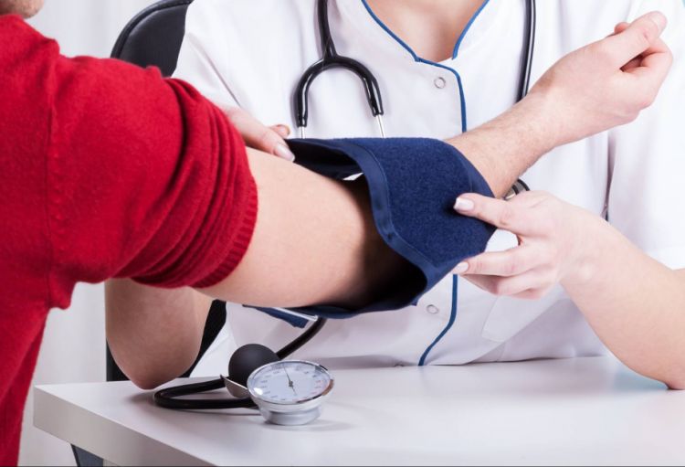 ÜST: Dünyada 1 milyard nəfərdən çox insan yüksək qan təzyiqindən əziyyət çəkir