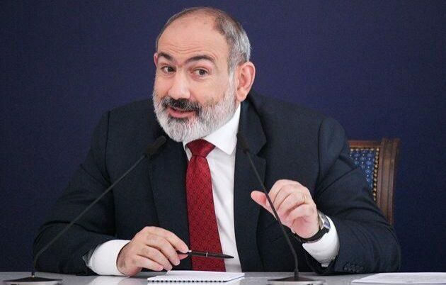 Paşinyan: Ermənistanda əksəriyyət övladını hərbi xidmətdən yayındırmaq istəyir