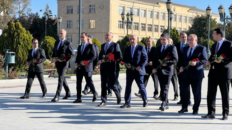 “Naxçıvan Muxtar Respublikasının yaranmasının Azərbaycanın siyasi tarixində rolu” mövzusunda konfransın açılış tədbiri keçirilib<font color='red'> - YENİLƏNİB</font><font color=red> - FOTOLAR</font>