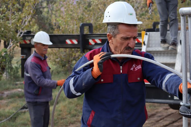 Naxçıvanın kəndlərində elektrik xətləri yenilənir<font color=red> - FOTOLAR</font>