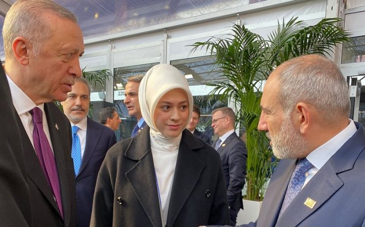 Ərdoğan və Paşinyan Avropa Siyasi Birliyinin sammiti çərçivəsində görüşüblər