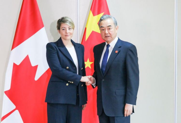 Pekin Kanadanı Çinin elektrik avtomobillərinə rüsumları ləğv etməyə çağırıb