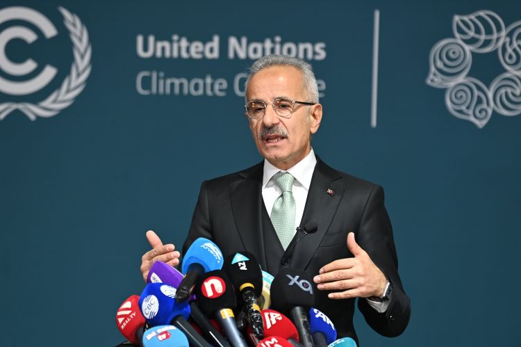 Türkiyəli nazir: "İnkişaf Yolu Dəhlizini Orta Dəhlizlə əlaqəndirmək istəyirik"