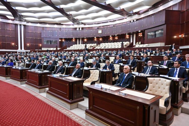 Milli Məclisdə Naxçıvanın büdcəsi müzakirə olunur<font color=red> - FOTOLAR</font>