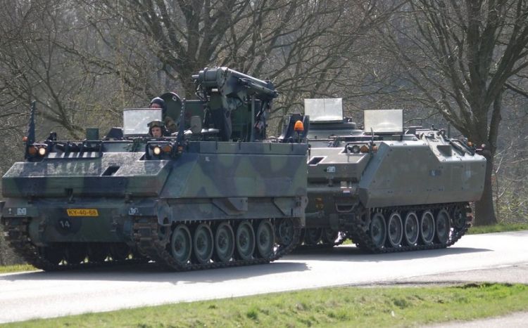 Niderland Ukraynaya 25 zirehli maşın göndərəcək