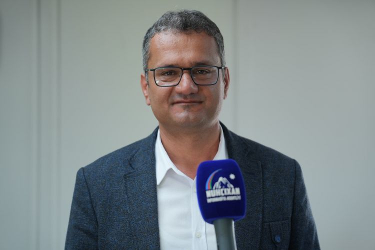 Layihə rəhbəri: "Qars-Naxçıvan dəmir yolu səyahət müddətini 85 dəqiqəyə endirəcək"