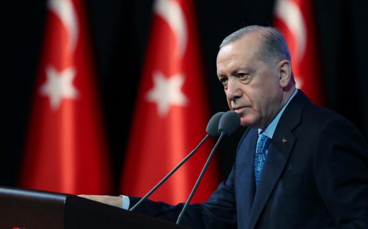 Ərdoğan: CHP-nin özünün çalıb-oynadığı oyunu izləyirik