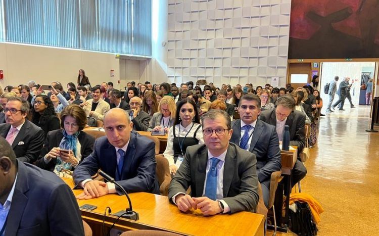 Emin Əmrullayev UNESCO-nun mənzil-qərargahında Qlobal Nazirlərin Dialoqunda iştirak edib