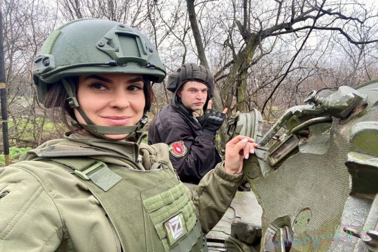 Rusiyanın "Birinci kanal"ının qadın reportyoru hərbi əməliyyat zonasında həlak olub
