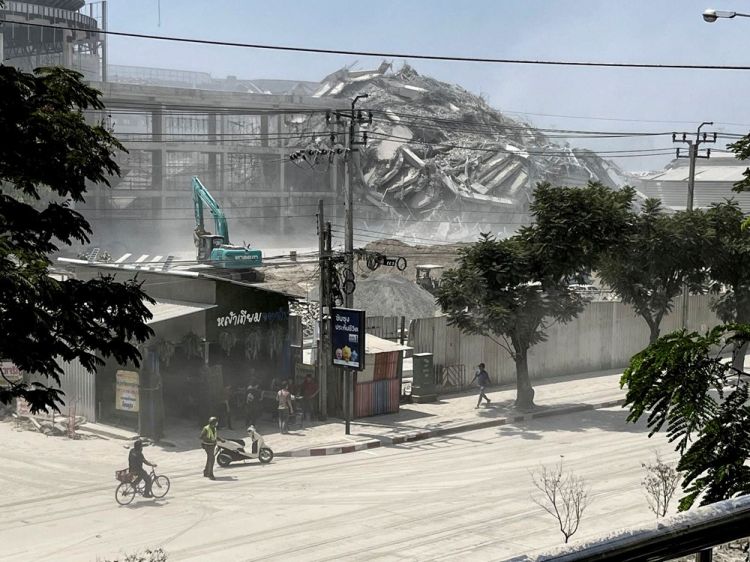 Myanmada zəlzələ nəticəsində baş verən uçqunlarda ölənlərin sayı 20 nəfərə çatıb