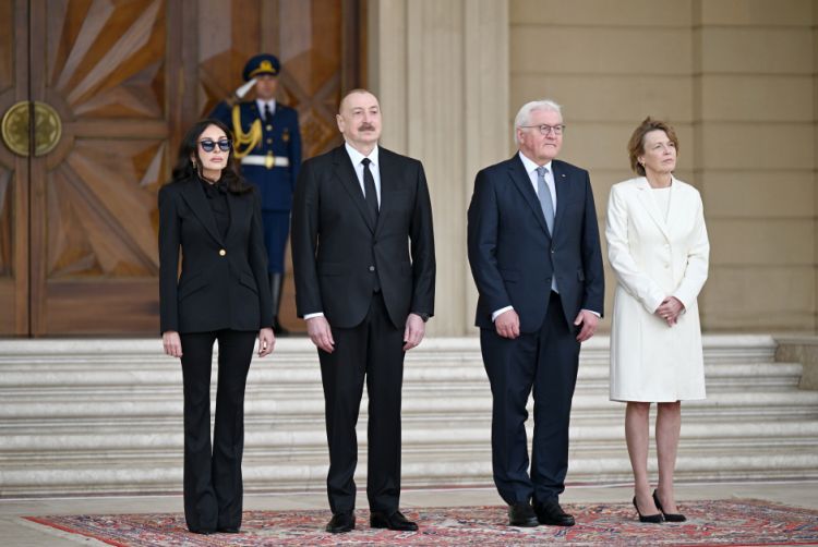 Almaniya Prezidenti Frank-Valter Ştaynmayerin rəsmi qarşılanma mərasimi olub<font color='red'> - YENİLƏNİB</font><font color=red> - FOTOLAR</font>