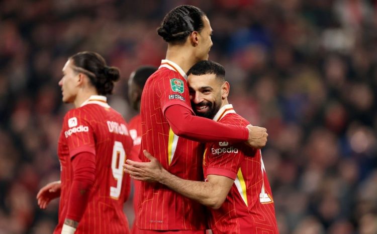 "Liverpul" iki əsas futbolçusunun müqavilə müddətini uzatmağa yaxındır