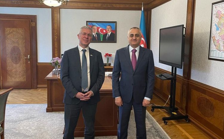 Britaniya səfiri Fuad Nəcəfli ilə Naxçıvanın enerji potensialını müzakirə edib