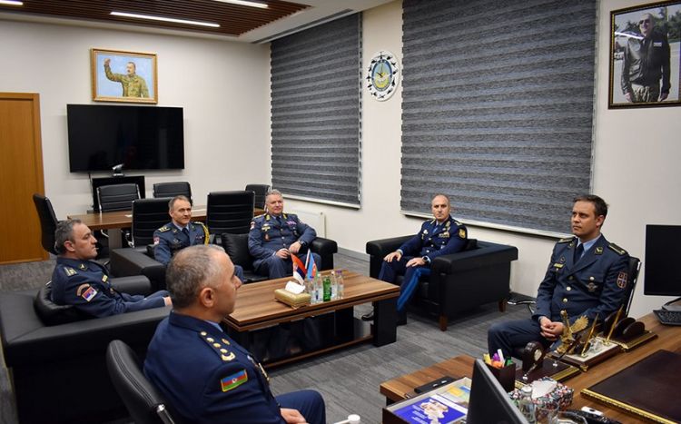 Azərbaycan və Serbiya arasında hərbi havva qüvvələrinə dair əməkdaşlıq təhlil edilib