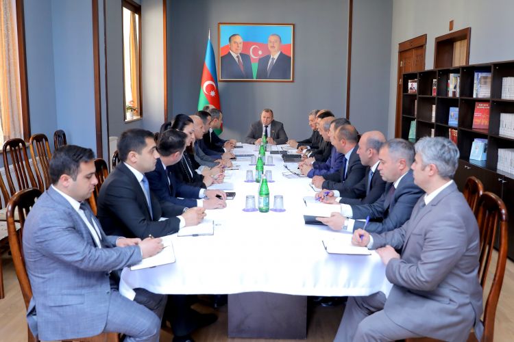 Ali Məclisin komitə iclasında hökumətin hesabatı müzakirə olunub 