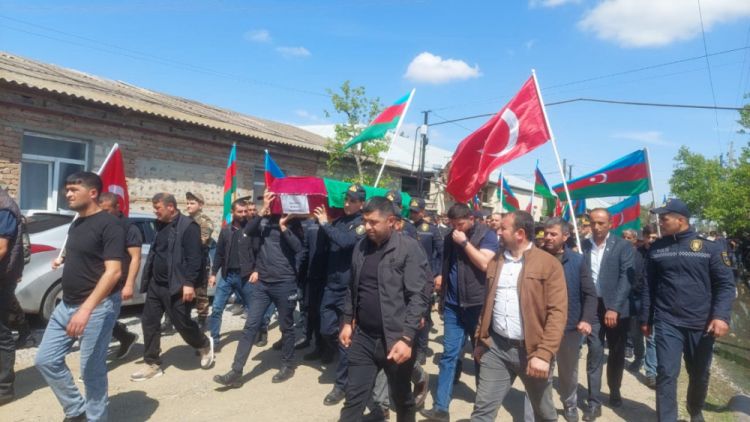 Birinci Qarabağ müharibəsində itkin düşən şəhid Mübariz Hüseynov dəfn olunub<font color=red> - FOTOLAR</font>