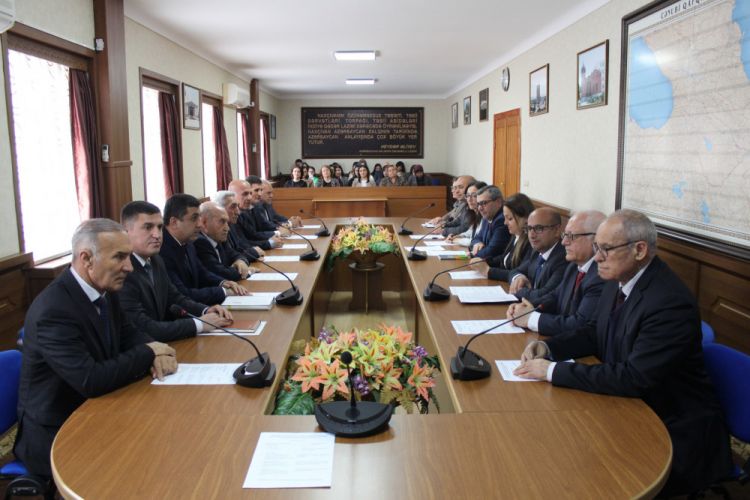 AMEA Naxçıvan Bölməsində keçirilən konfrans konstitusion hüquqlar və suverenlik məsələlərini əhatə edib<font color=red> - FOTOLAR</font>