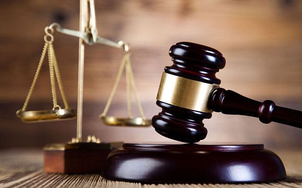 Bakıda vətəndaşa qarşı quldurluq etməkdə təqsirləndirilən şəxslərə hökm oxunub