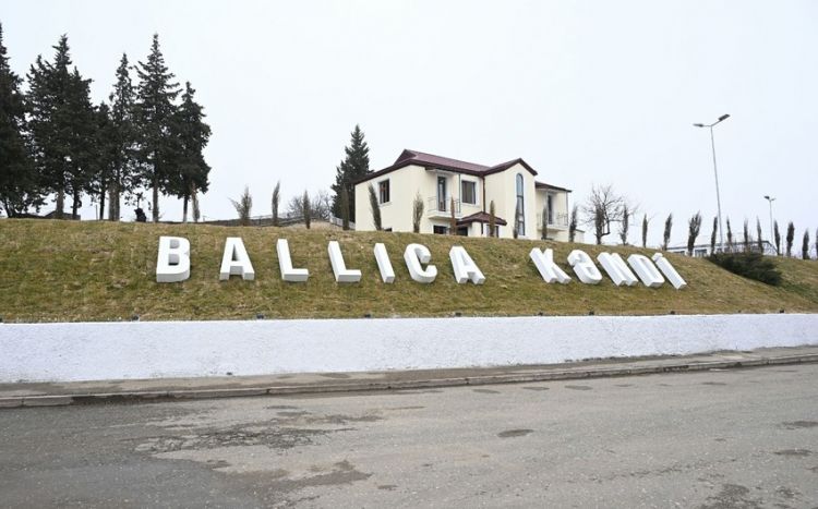Ballıca kəndinə növbəti köç yola salınıb