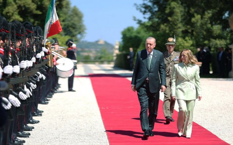 Ərdoğan İtaliyada Meloni ilə görüşüb