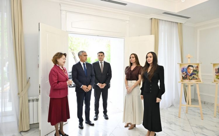 Leyla Əliyeva və Arzu Əliyeva Türk Mədəniyyəti və İrsi Fondunu ziyarət ediblər