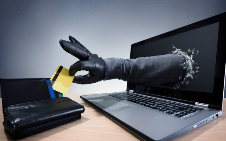 Ötən gün vətəndaşların bank kartlarından 13 min manatdan çox pul kiber üsulla oğurlanıb