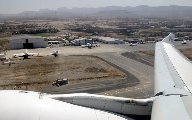 İsrail ordusu Sana aeroportunun dərhal təxliyə olunmasına çağırıb