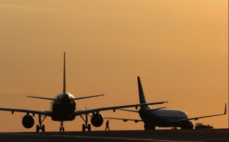 Hindistanda 18 hava limanı bağlanıb, 200-ə yaxın uçuş ləğv edilib