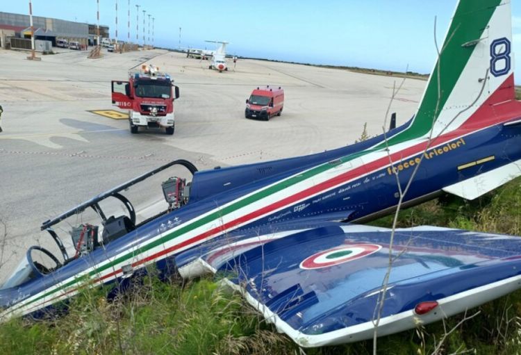 İtaliya Hərbi Hava Qüvvələrinə məxsus təyyarələr havada toqquşub