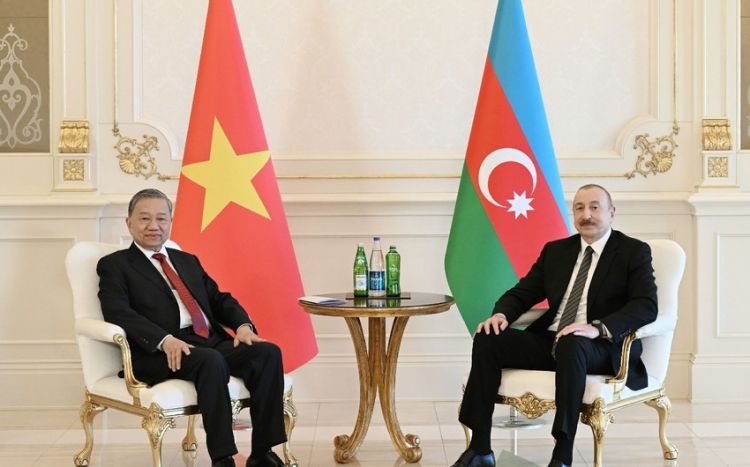 Prezident İlham Əliyevin Vyetnam KP MK Baş katibi ilə məhdud tərkibdə görüşü başlayıb<font color='red'> - YENİLƏNİB</font><font color=red> - FOTOLAR</font>