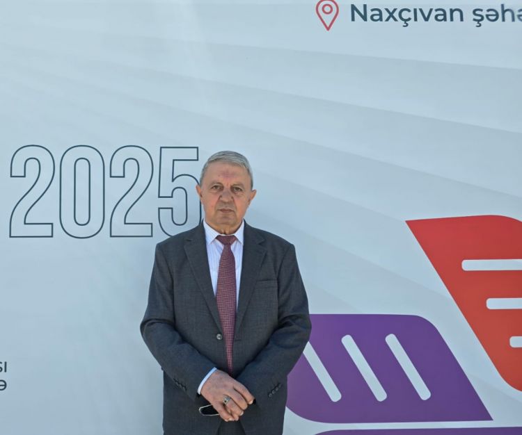 Elxan Elatlı: Oxucu ilə ünsiyyət yazıçı üçün böyük ilham mənbəyidir