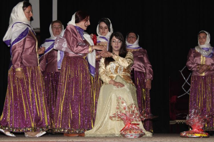 “Milli dəyərlərimiz folklorumuzda” adlı səhnəciklərin nümayişi müsabiqəsi keçirilib<font color=red> - FOTOLAR</font>