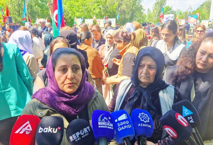 Şəhid bacısı: Qardaşımın artıq üstündə ağlaya biləcəyim məzarının olduğuna sevinirəm
