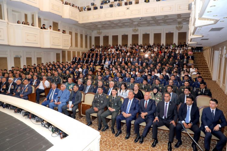 Naxçıvanda “8 Noyabr Zəfəri suverenliyimizin qarantıdır” mövzusunda konfrans keçirilib <font color=red> - FOTOLAR</font>