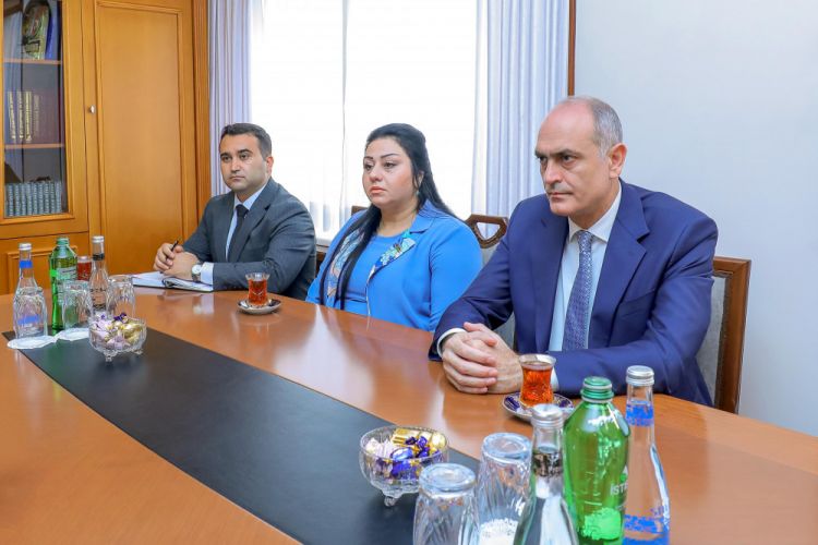 Ali Məclis sədrinin birinci müavini Azərbaycan Respublikası Müharibə, Əmək və Silahlı Qüvvələr Veteranları Təşkilatının sədri ilə görüşüb<font color=red> - FOTOLAR</font>