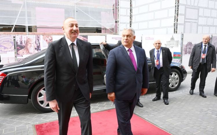 Azərbaycan Prezidentinin Budapeştdə Macarıstanın Baş naziri ilə məhdud tərkibdə görüşü olub<font color=red> - FOTOLAR</font>
