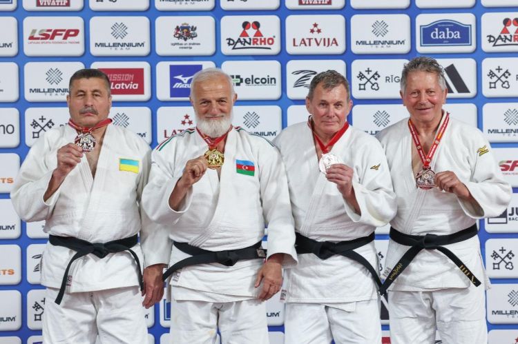 Azərbaycanın veteran cüdoçusu Avropa çempionatında qızıl medal qazanıb<font color=red> - FOTOLAR</font>