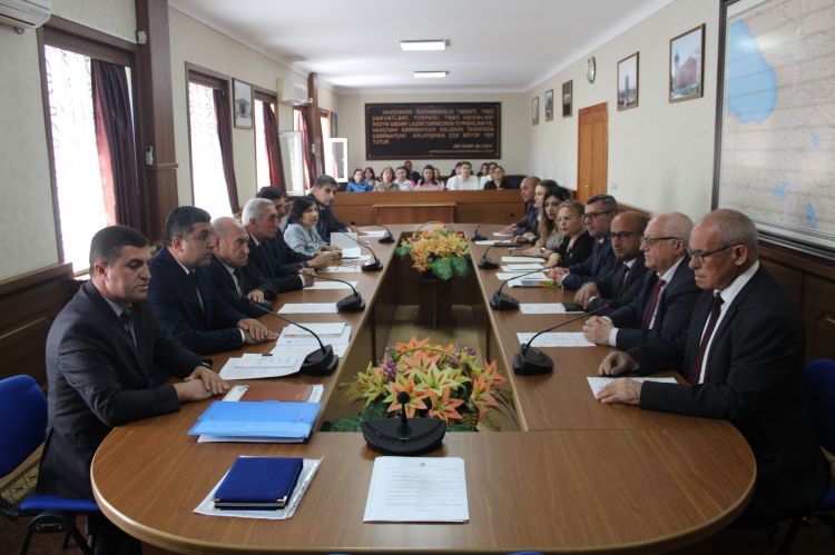 AMEA Naxçıvan Bölməsinin Rəyasət Heyəti növbəti dəfə toplanıb <font color=red> - FOTOLAR</font>