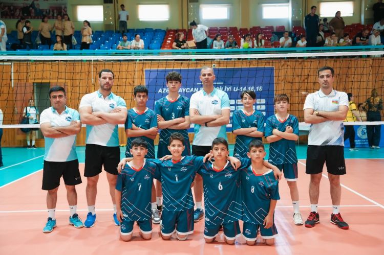 Naxçıvanı təmsil edən iki voleybol komandası ölkə üçüncüsü olub<font color=red> - FOTOLAR</font>