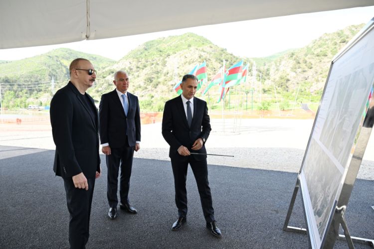 Prezident İlham Əliyev Laçın kanat yolunun təməlini qoyub<font color=red> - FOTOLAR</font>