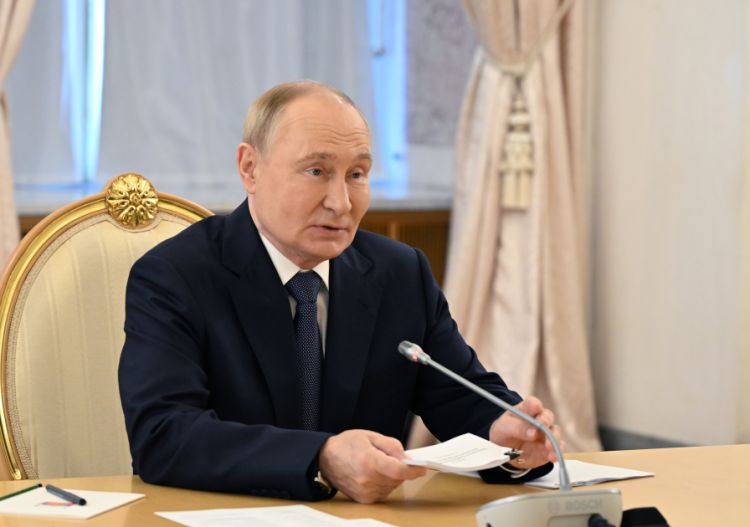 Vladimir Putin Prezident İlham Əliyevi təbrik edib