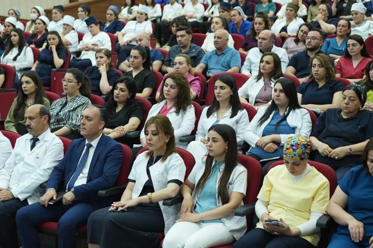 Naxçıvan Muxtar Respublikası Xəstəxanasında tibbi xidmətin təşkili ilə bağlı geniş tədbir keçirilib<font color=red> - FOTOLAR</font>