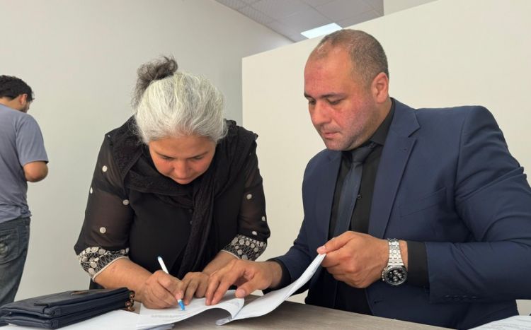 Bakıdan Laçının Bəylik kəndinə yola salınan köç çatıb, mənzillərin açarları təqdim edilib<font color='red'> - YENİLƏNİB</font>